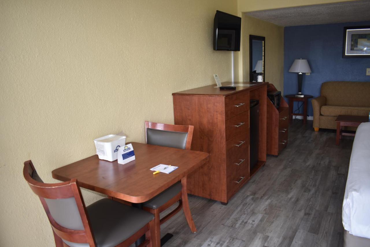 Days Inn By Wyndham Wildwood I-75 Ngoại thất bức ảnh