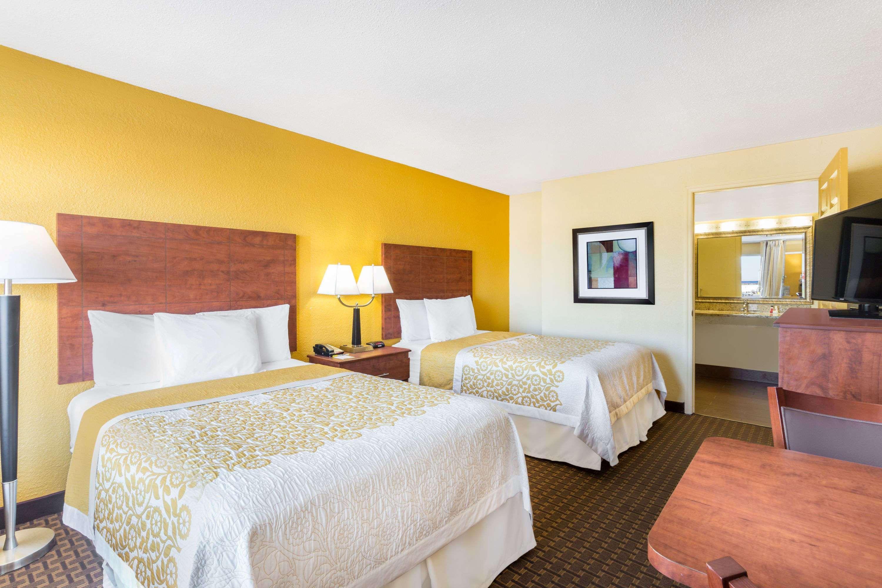 Days Inn By Wyndham Wildwood I-75 Ngoại thất bức ảnh