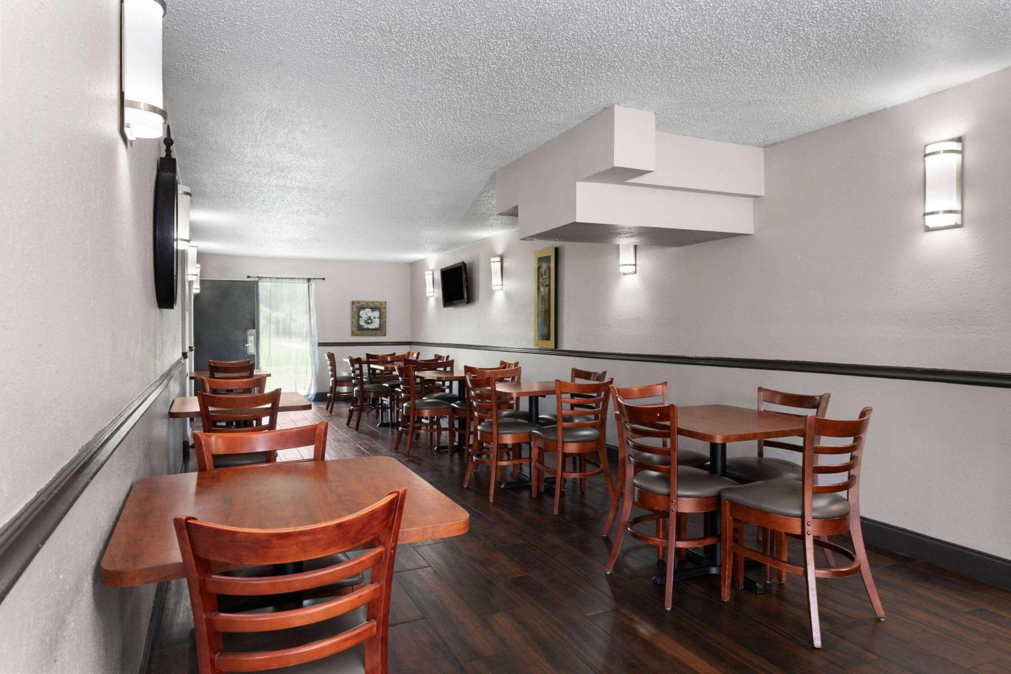 Days Inn By Wyndham Wildwood I-75 Ngoại thất bức ảnh