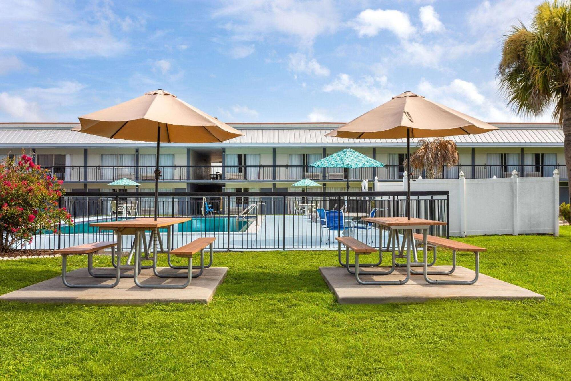 Days Inn By Wyndham Wildwood I-75 Ngoại thất bức ảnh